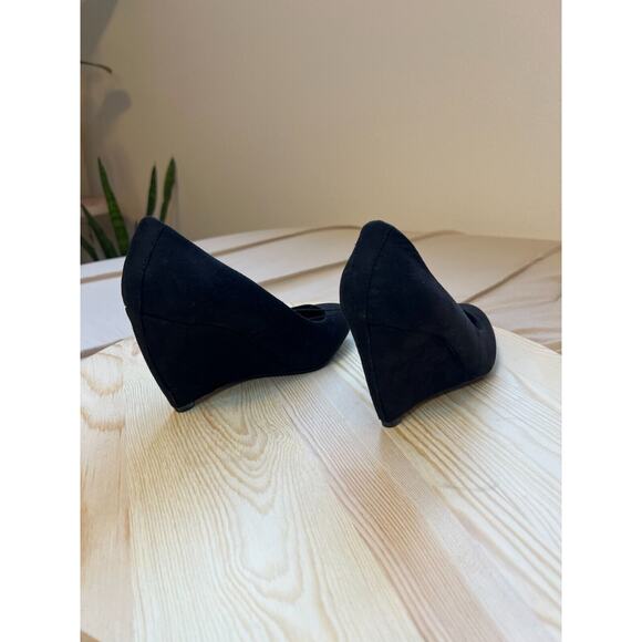 Express Black Faux Suede Pointed Toe Heels - Size 7 - Picture 3 of 7